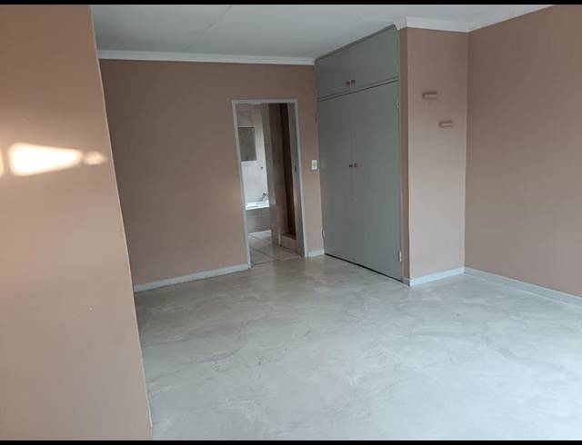 3 BEDROOM PROPERTY TO RENT IN BRAMLEY